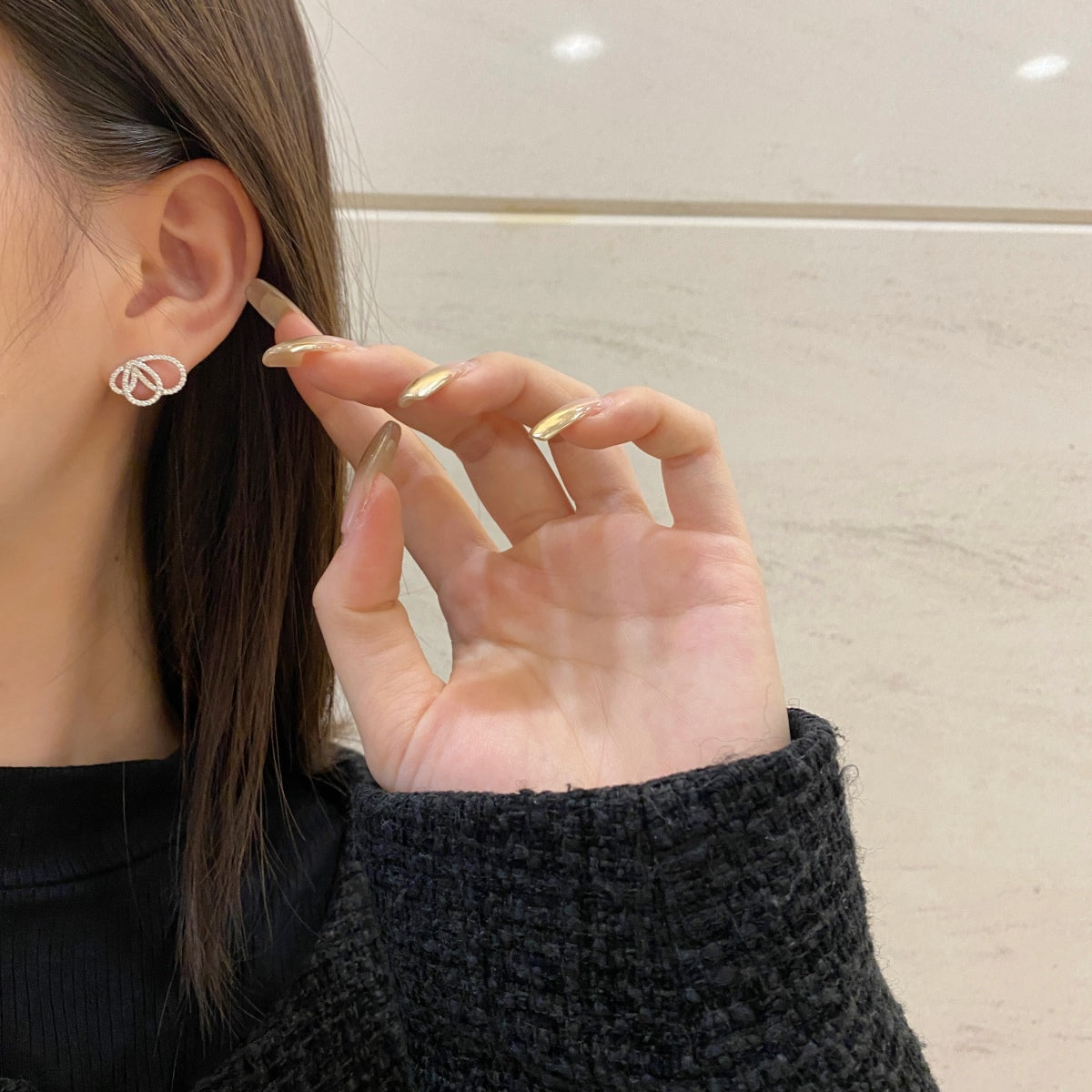 [Love More]Exquisite Butterfly Shape Earrings