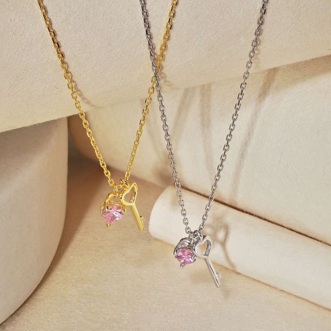 [Love More]Unique Heart Shape Key Pendent Necklace