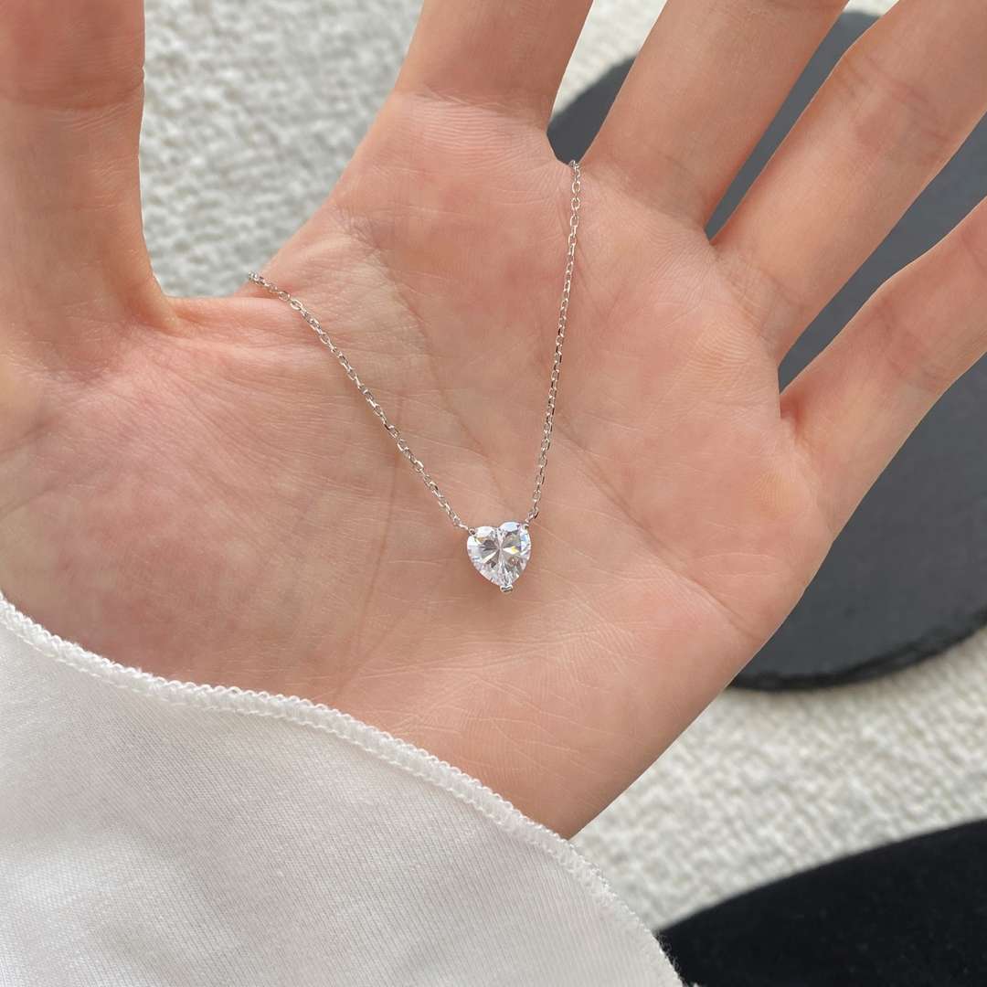 [Love More]Heart Shape Main Stone Pendant Collarbone Necklace