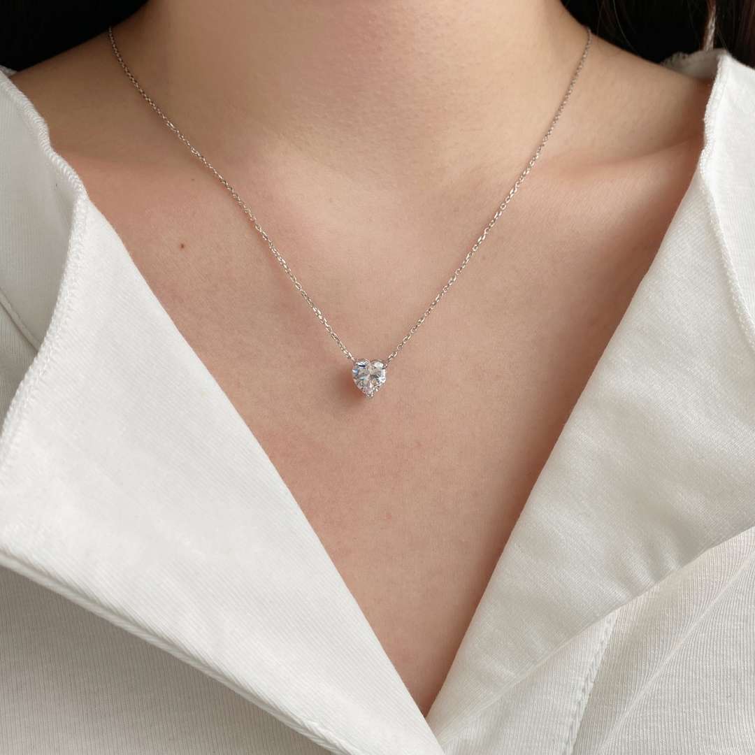 [Love More]Heart Shape Main Stone Pendant Collarbone Necklace