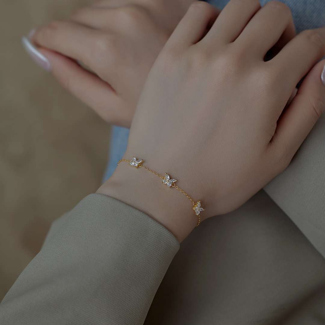 [Love More]Radiant Butterfly Shape Necklace