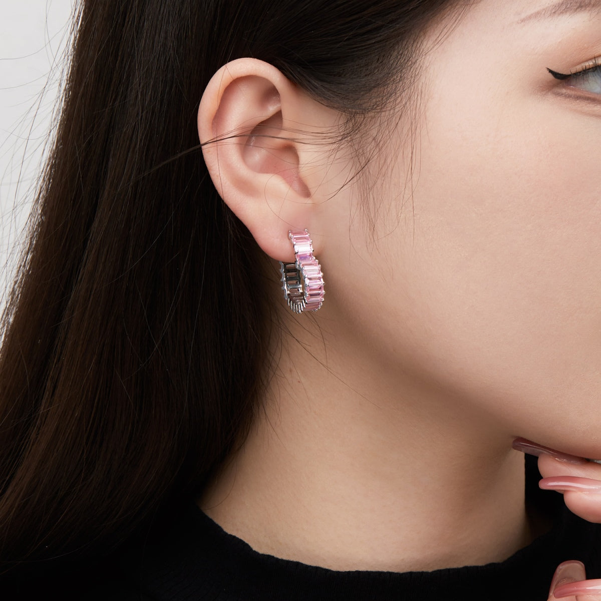 [Love More]Radiant Heart Cutout Earrings