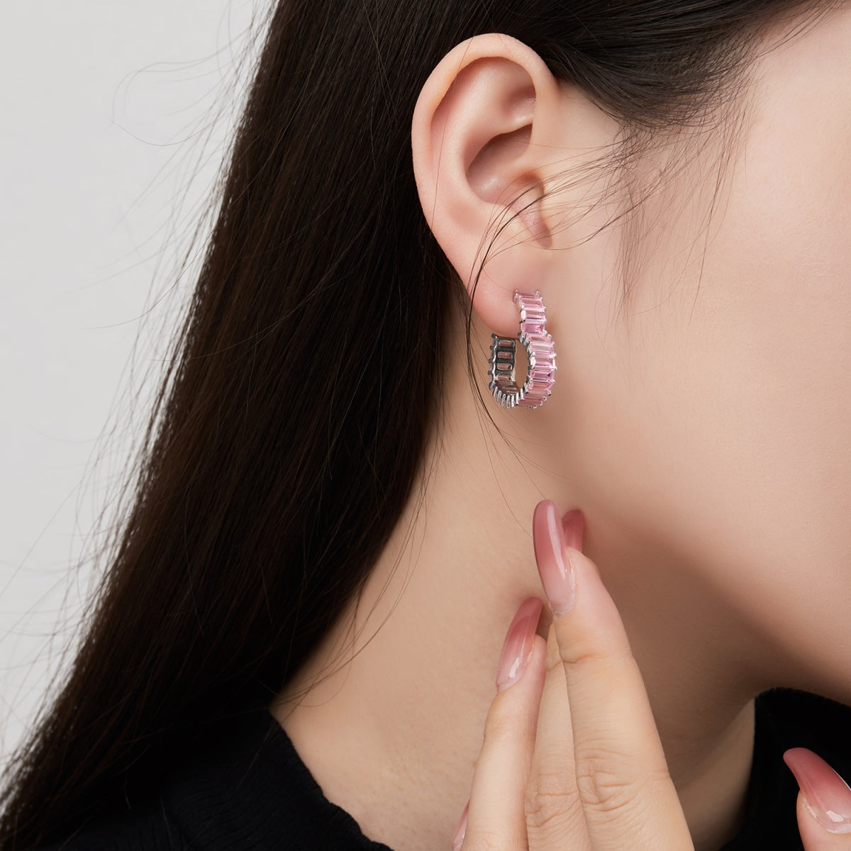 [Love More]Radiant Heart Cutout Earrings