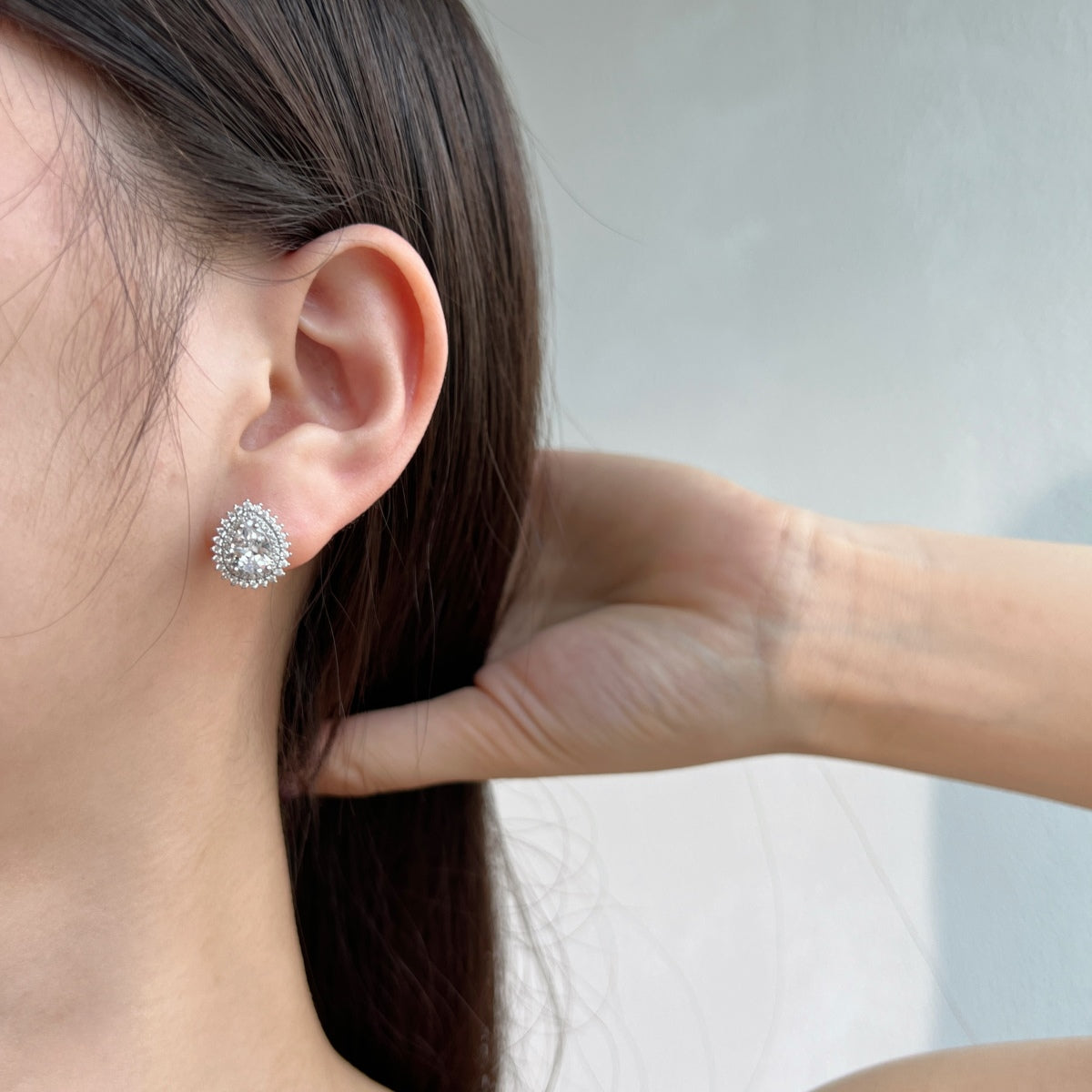 [Love More]Delicate Gorgeous Pear Cut Daily Earrings