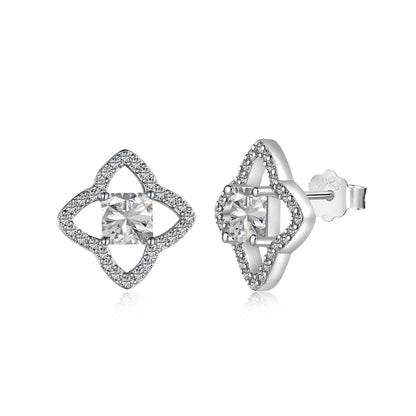 [Love More]Elegant Star Shape Princess Cut Daily Earrings