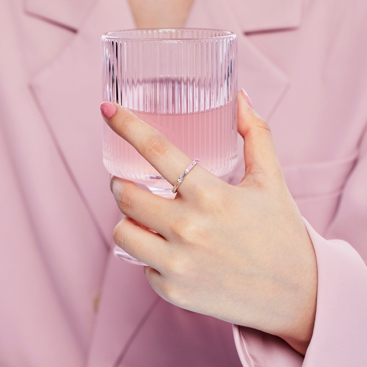 [Love More]Lively In Shades Elegant Radiant Cut Daily Ring