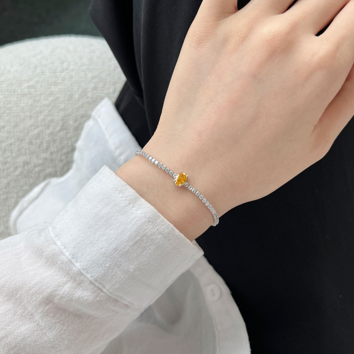 [Love More]0.75 Carat Exquisite Oval Cut Daily Bracelet
