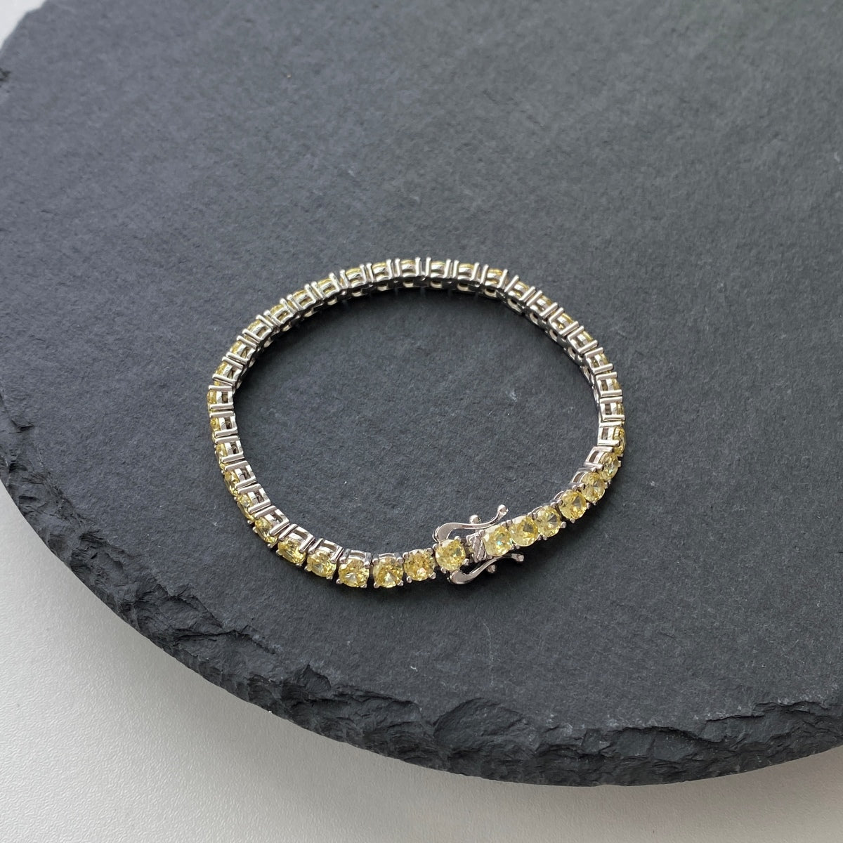 [Love More]Ornate Dazzling Round Cut Tennis Bracelet