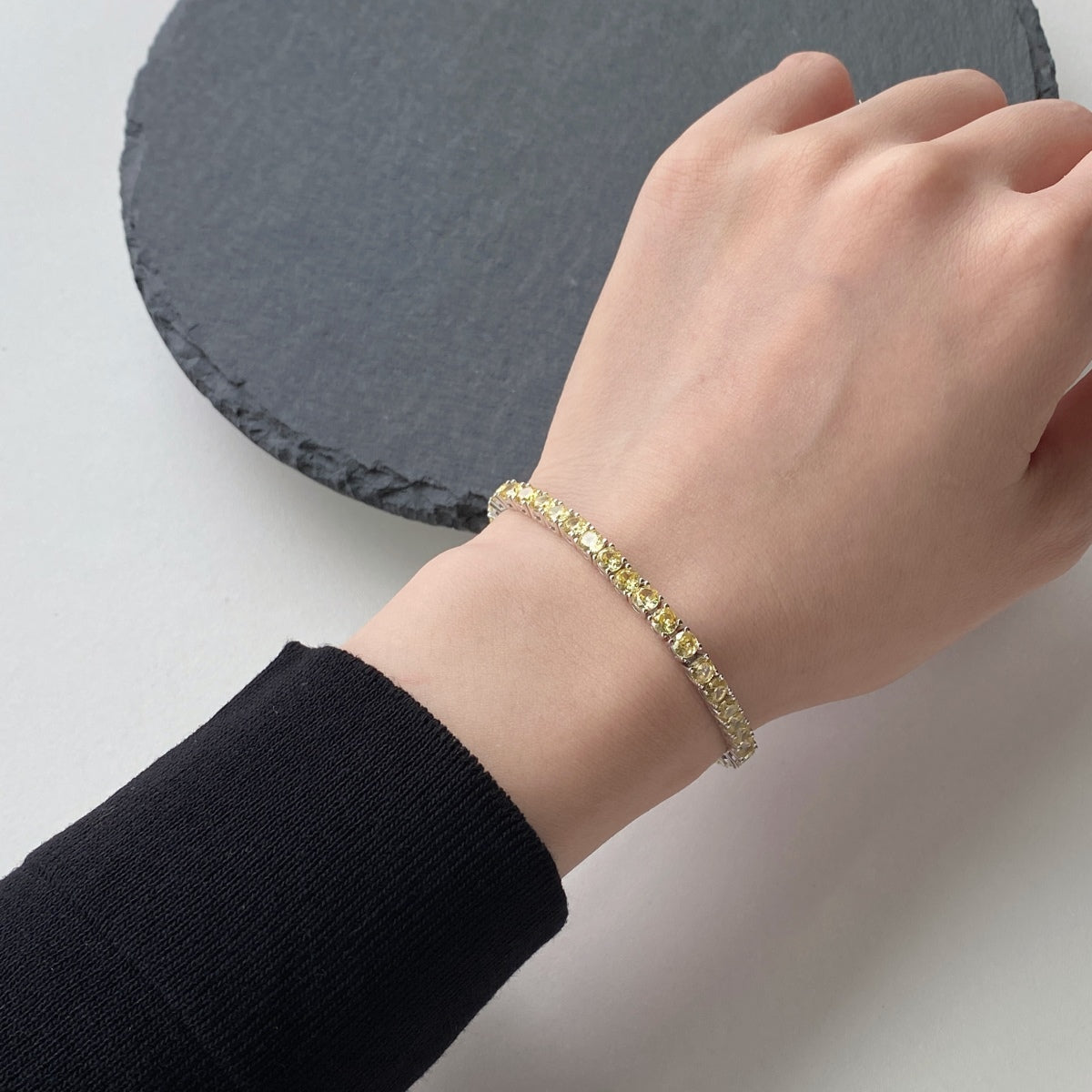 [Love More]Ornate Dazzling Round Cut Tennis Bracelet