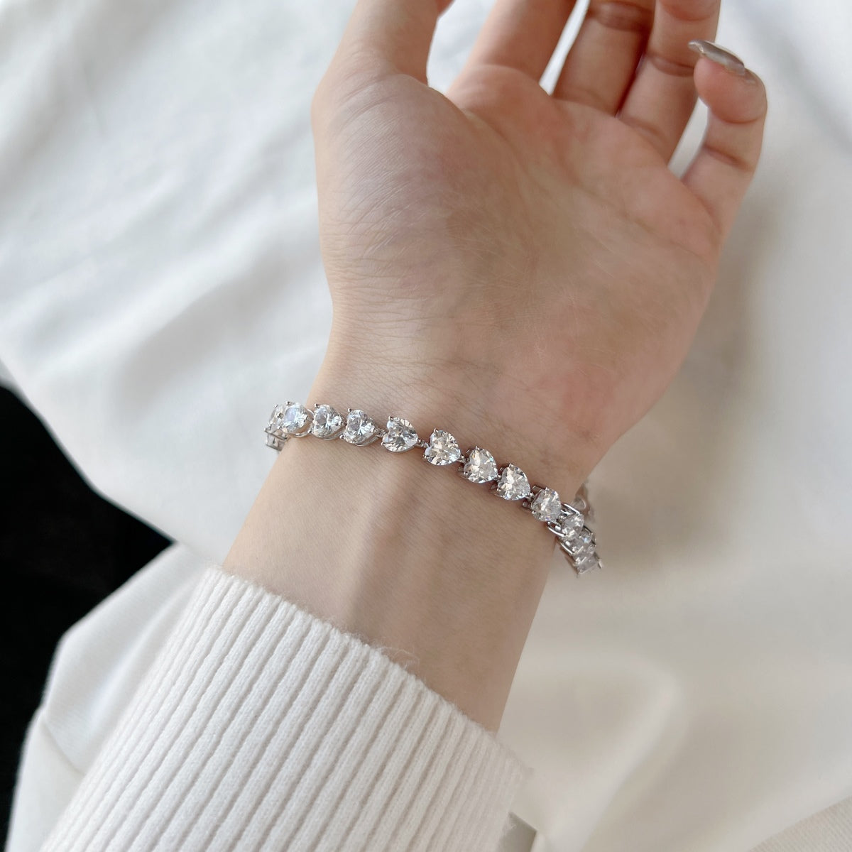 [Love More]0.75 Carat Elegant Romantic Heart Shape Lover Bracelet