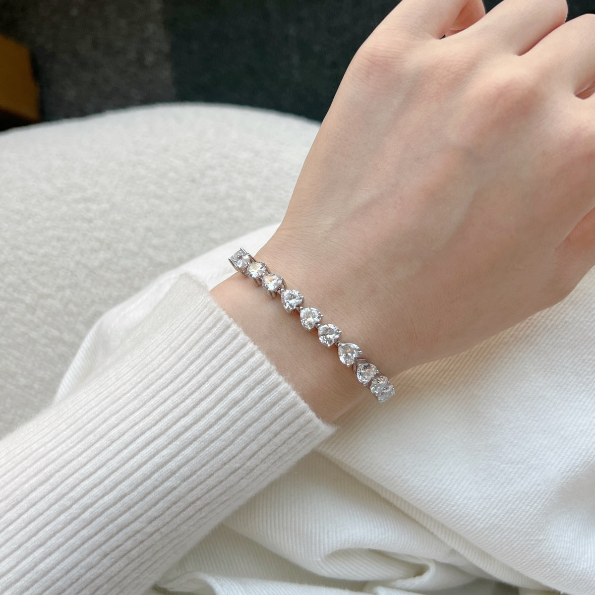 [Love More]0.75 Carat Elegant Romantic Heart Shape Lover Bracelet