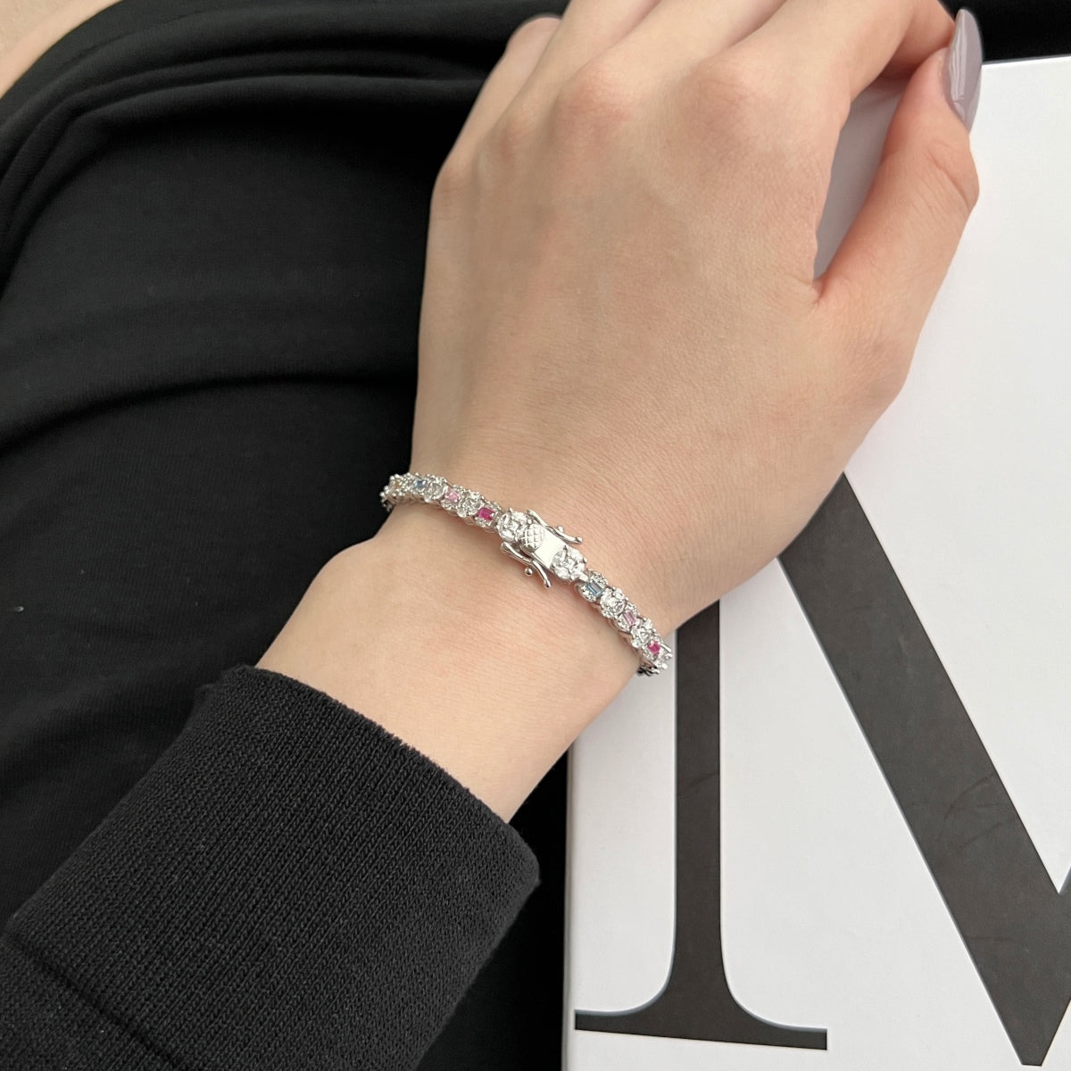 [Love More]Dazzling Radiant Multi Cut Daily Bracelet