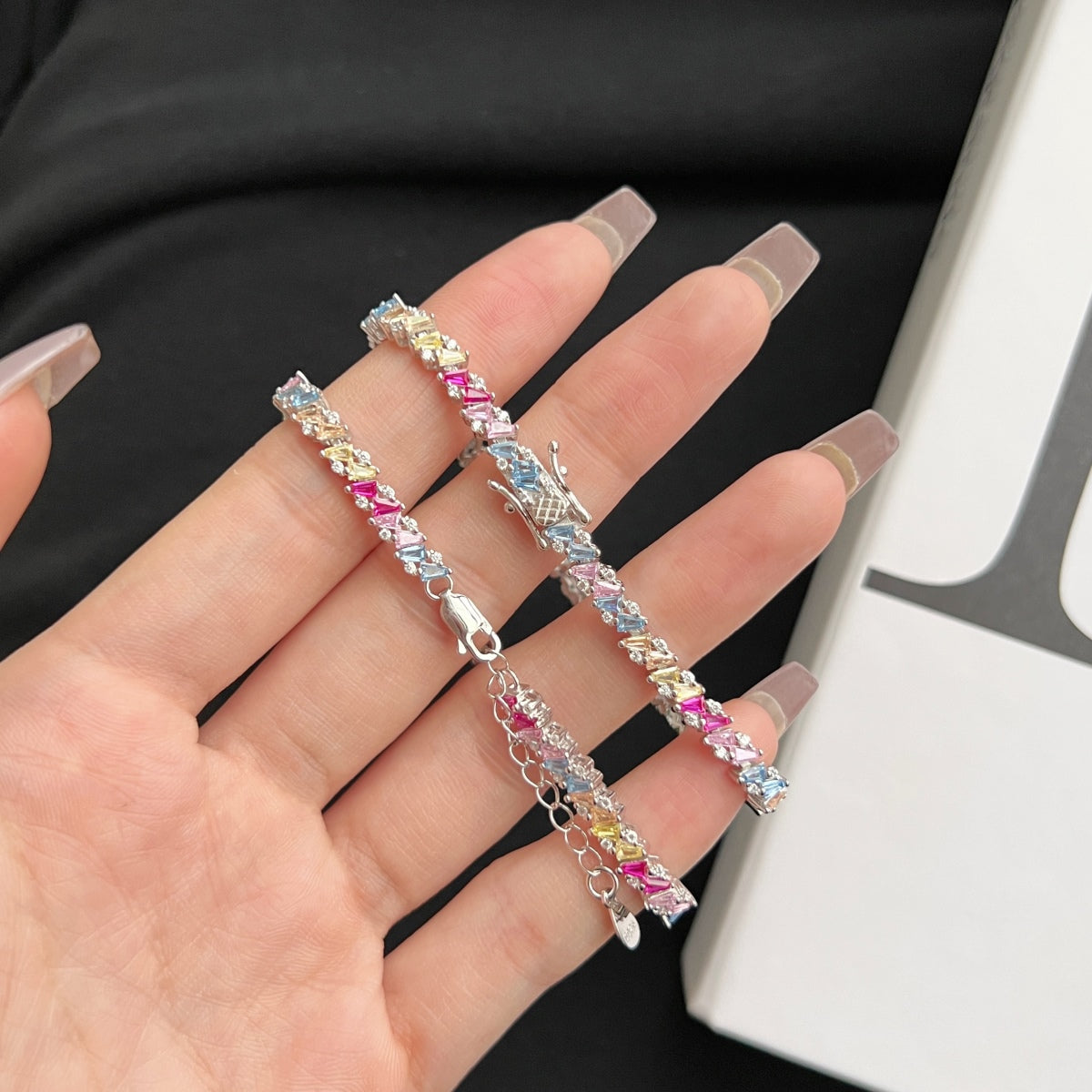[Love More]Ornate Sparkling Multi Cut Party Bracelet