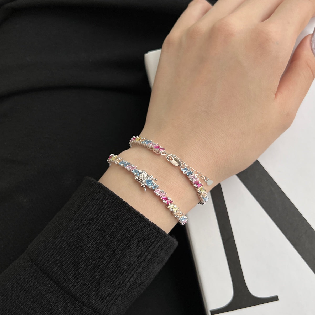 [Love More]Ornate Sparkling Multi Cut Party Bracelet