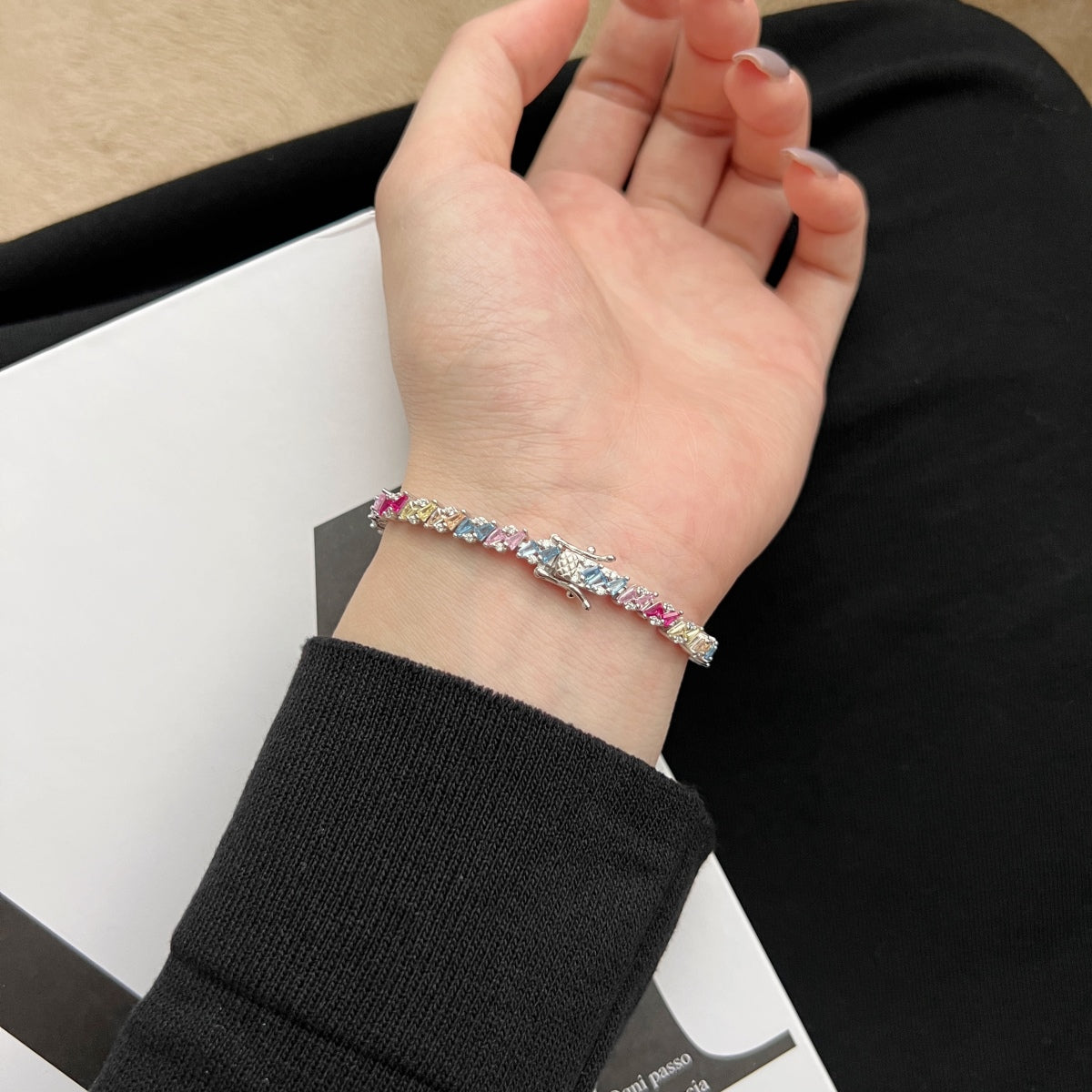 [Love More]Ornate Sparkling Multi Cut Party Bracelet
