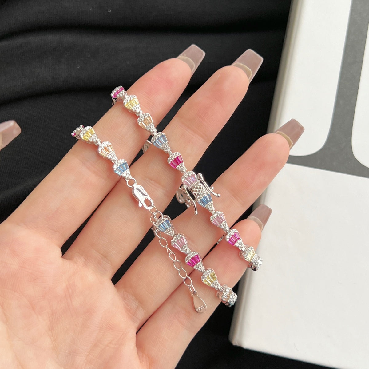 [Love More]Radiant Water Drop Shape Daily Bracelet