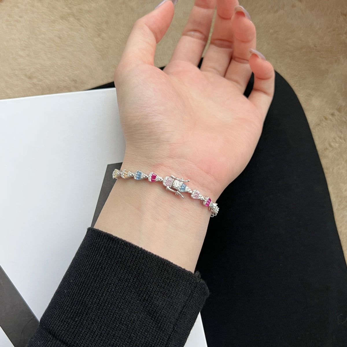[Love More]Radiant Water Drop Shape Daily Bracelet