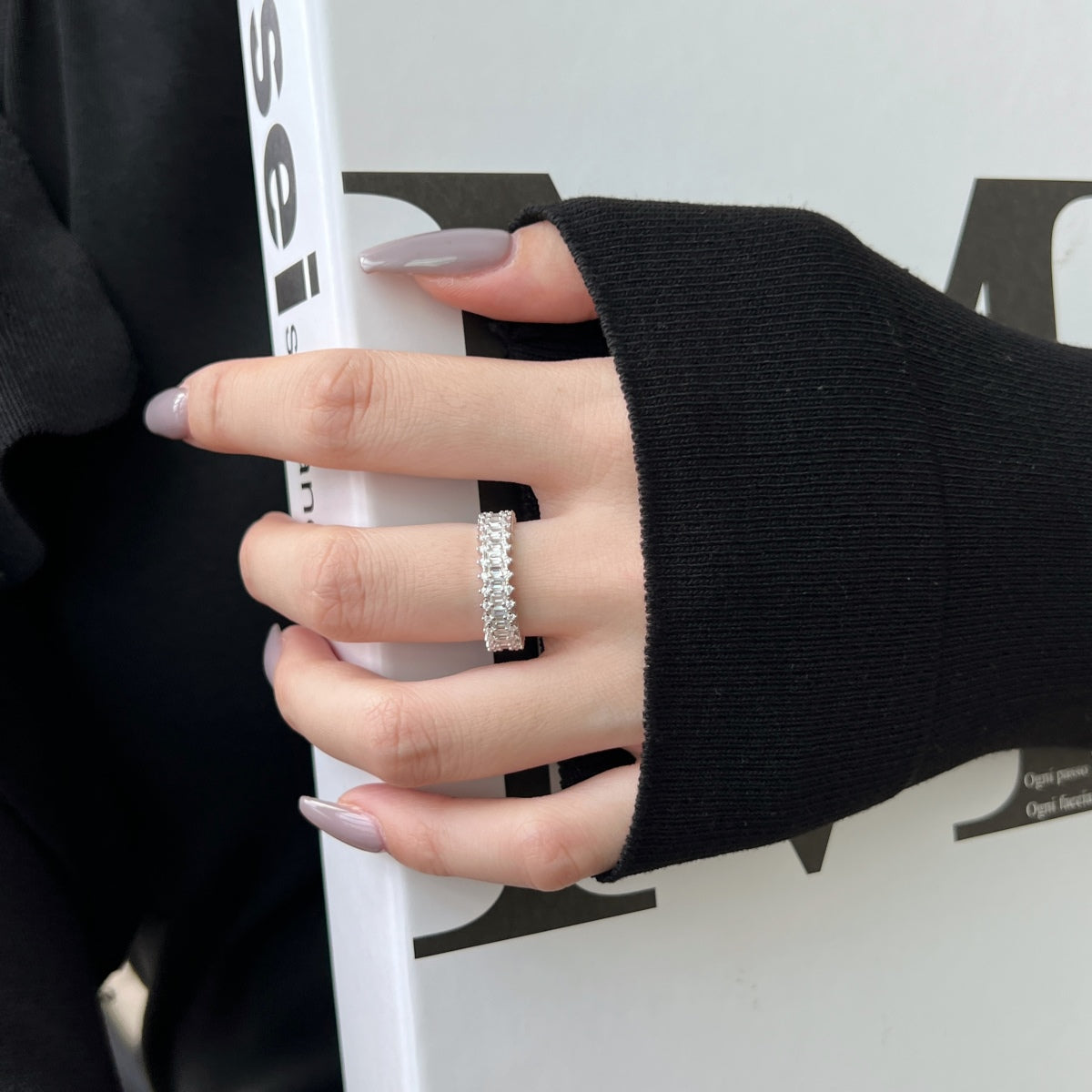 [Love More]Splashy Ornate Emerald Cut Cocktail Ring