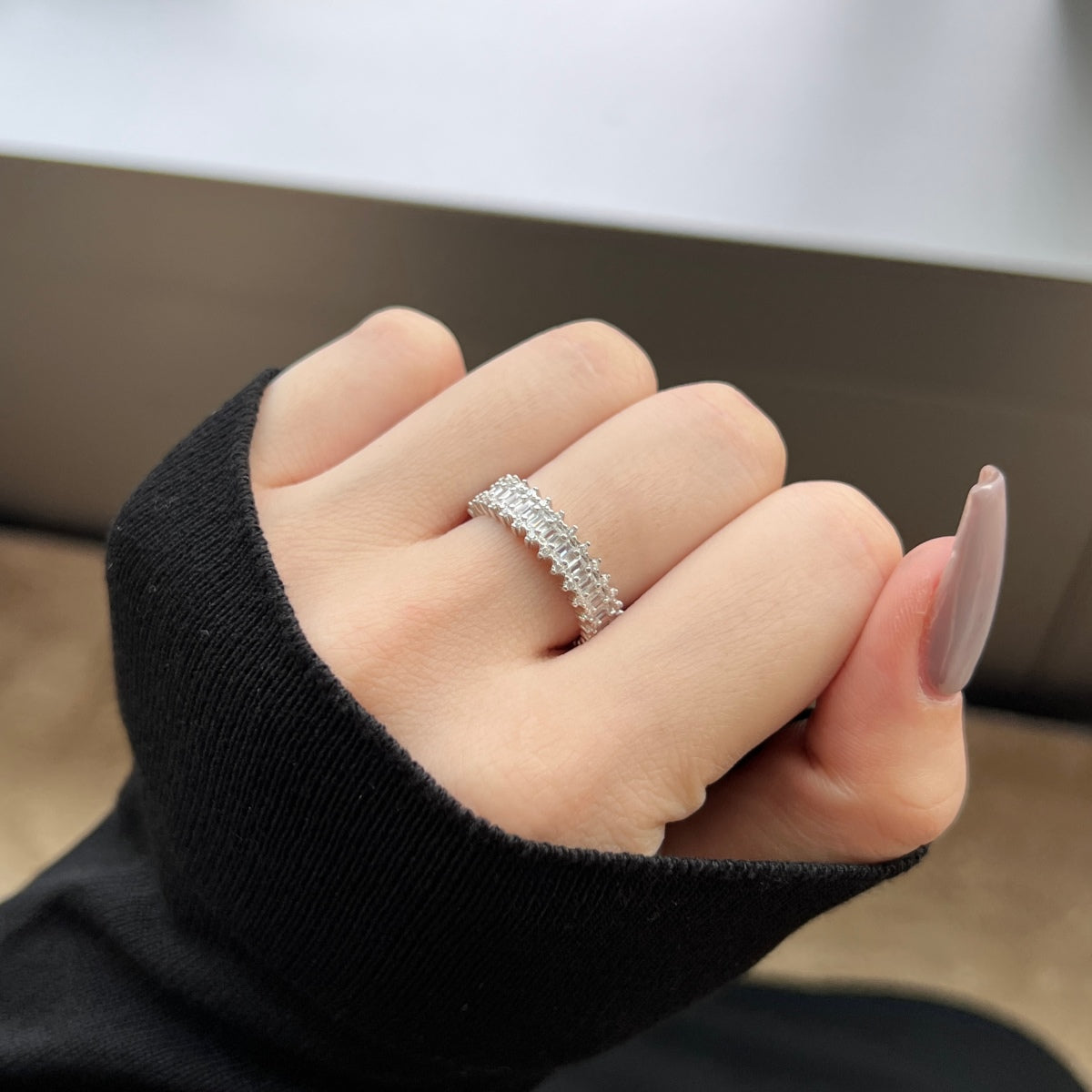 [Love More]Splashy Ornate Emerald Cut Cocktail Ring