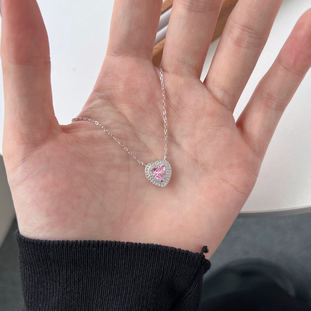 [Love More]Exquisite Heart Shape Necklace