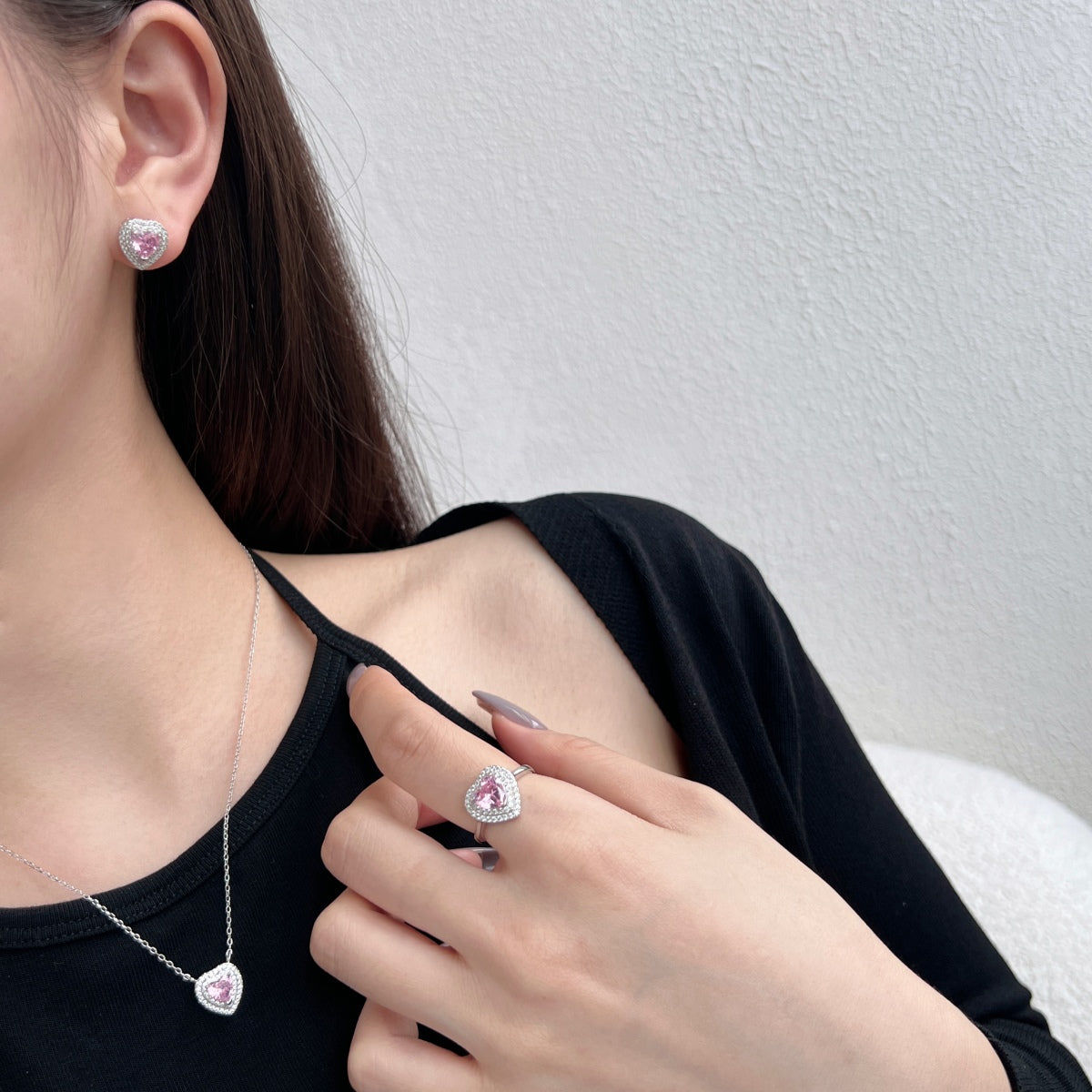 [Love More]Dazzling Heart Shape Lover Earrings