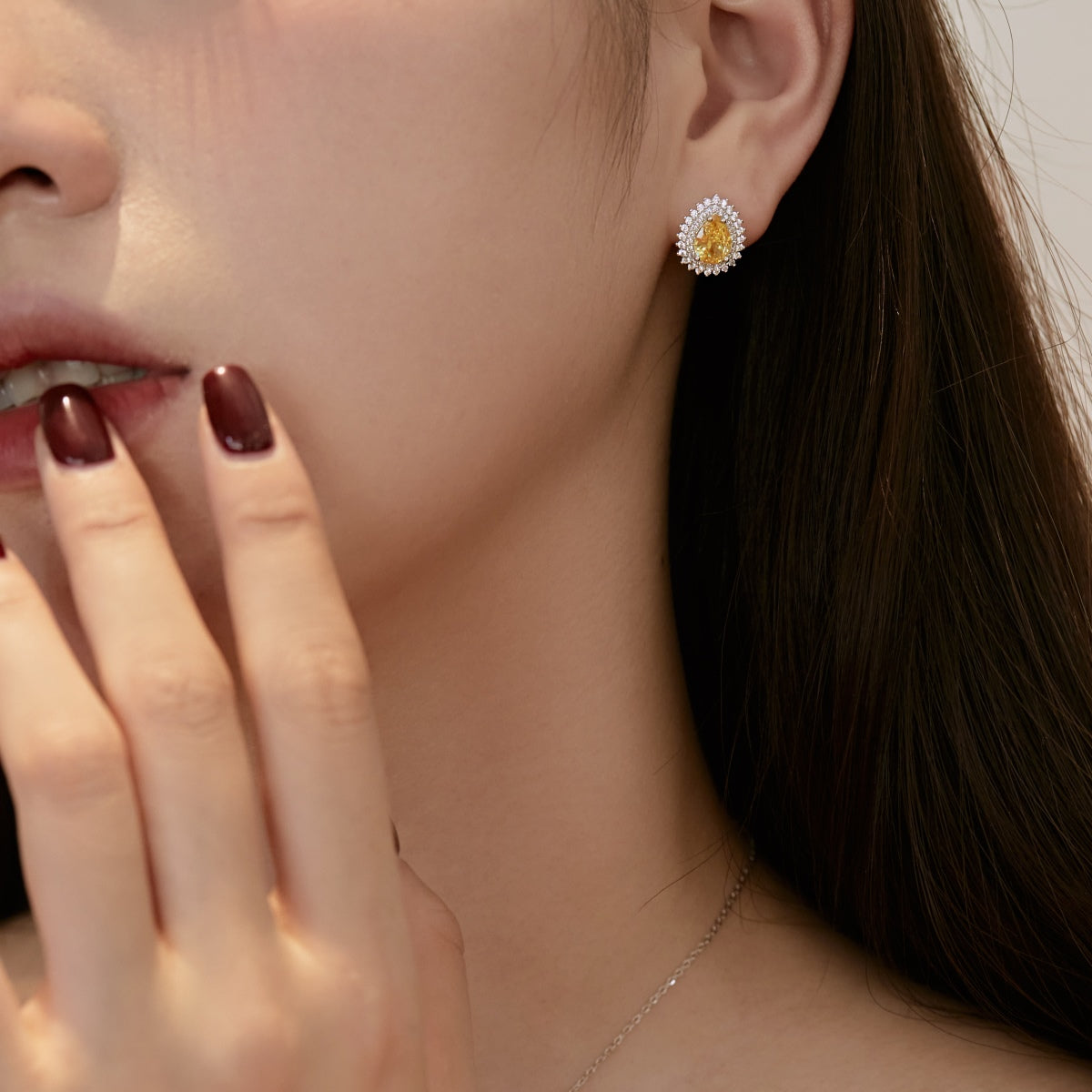 [Love More]Delicate Gorgeous Pear Cut Daily Earrings