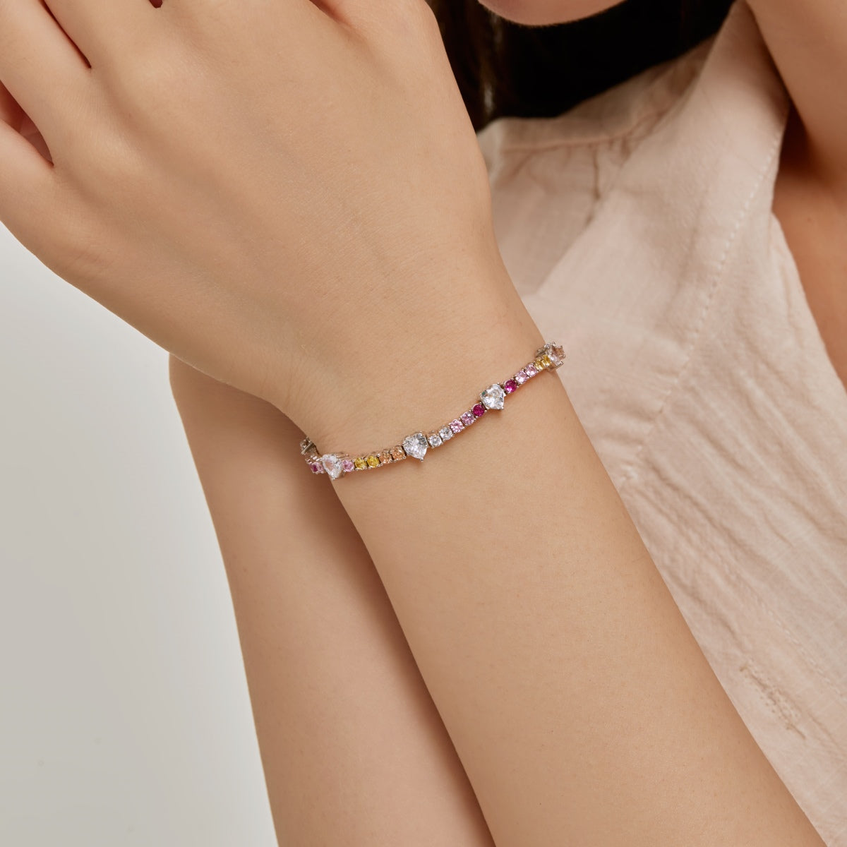 [Love More]Romantic Heart Shape Round Cut Lover Bracelet