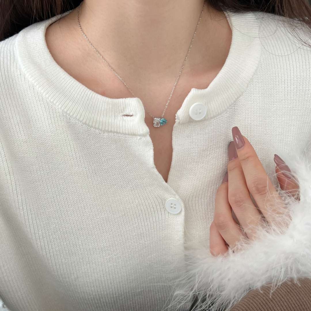 [Love More]Dazzling Square & Heart Shape Necklace