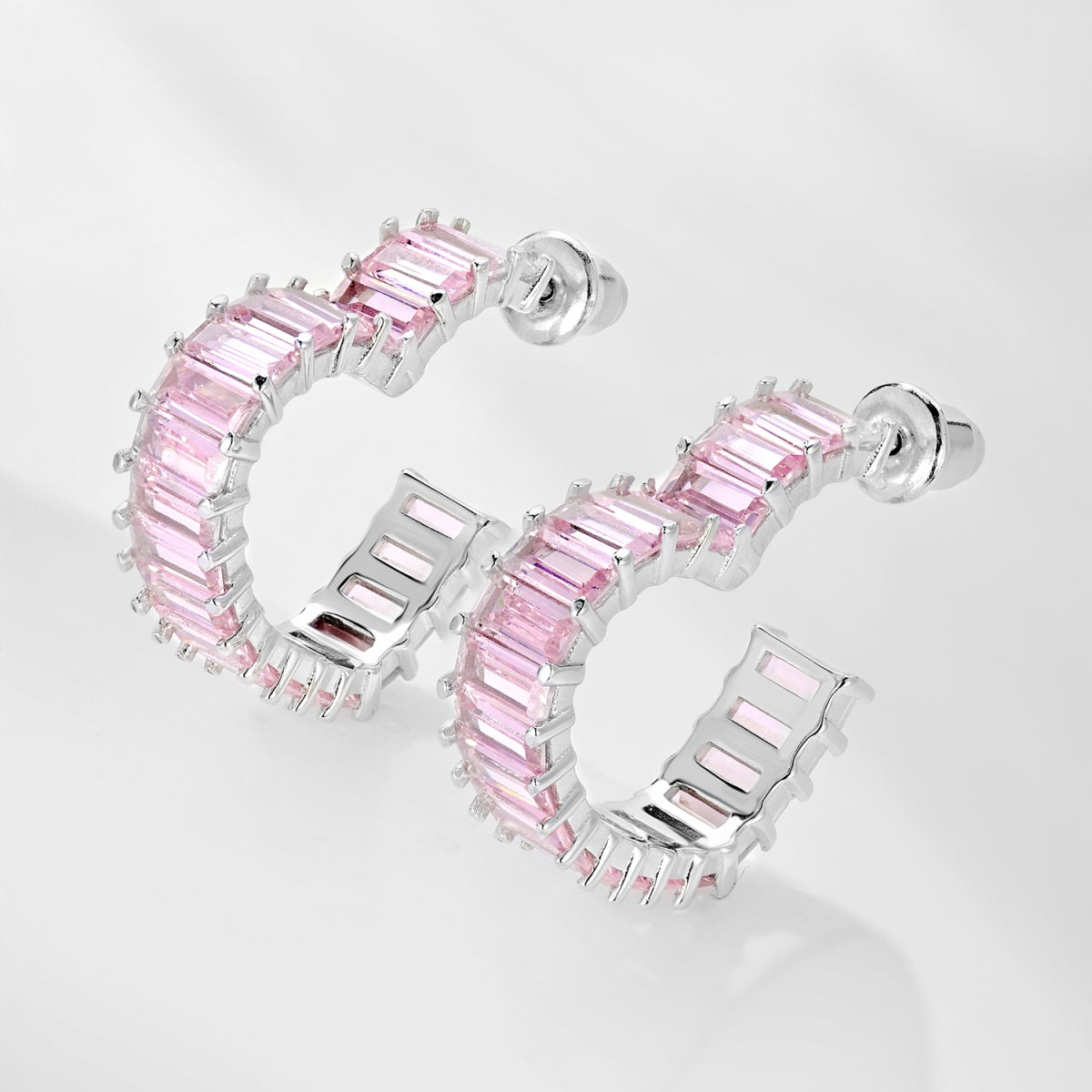 [Love More]Radiant Heart Cutout Earrings