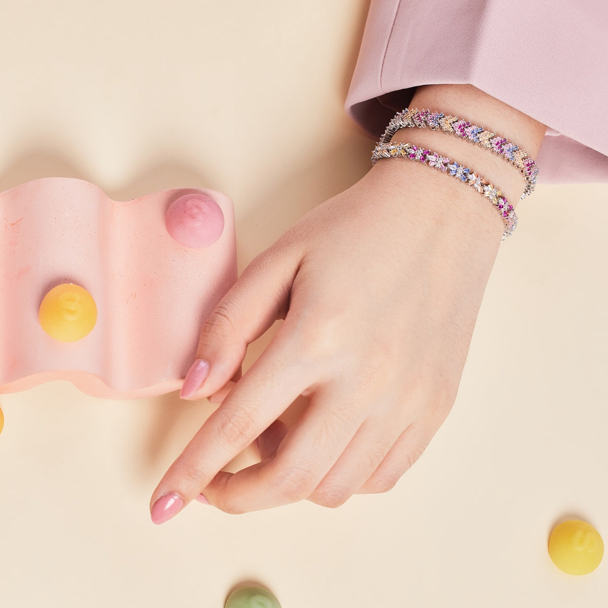 [Love More]Ornate Sparkling Round Cut Party Bracelet