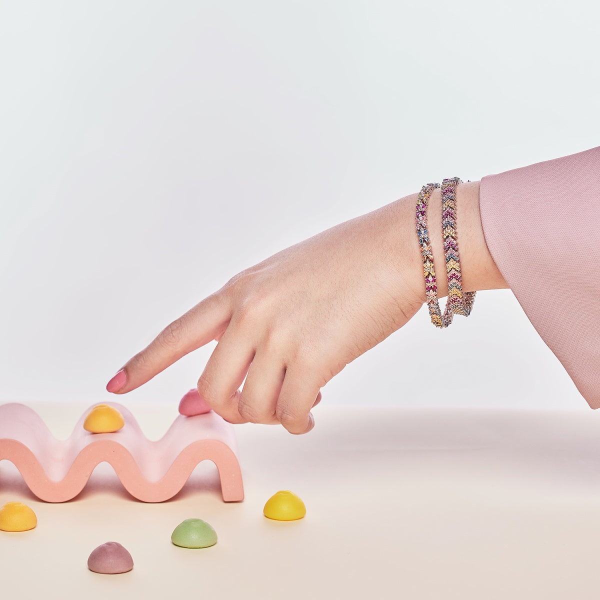 [Love More]Ornate Sparkling Round Cut Party Bracelet