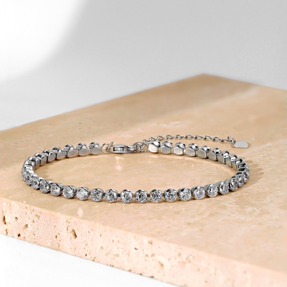 [Love More]Dazzling Sparkling Round Cut Daily Bracelet