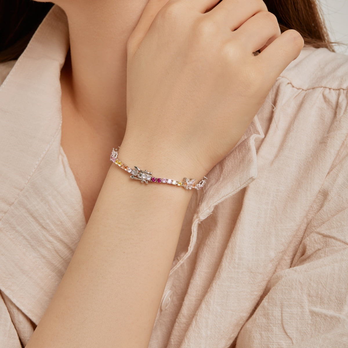 [Love More]Ornate Colorful Butterfly Shape Round Cut Daily Bracelet