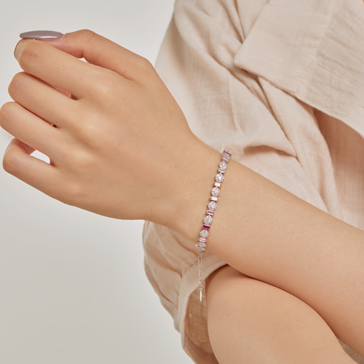 [Love More]Radiant Colorful Round Shape Daily Bracelet