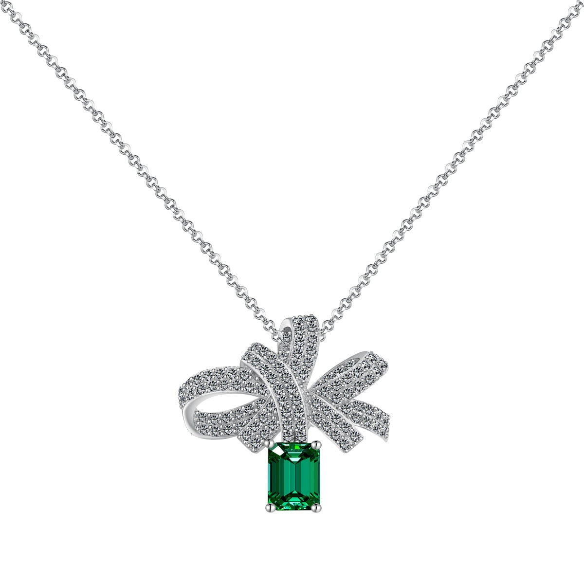 [Love More]Luxurious Flower Shape Emerald Cut Necklace