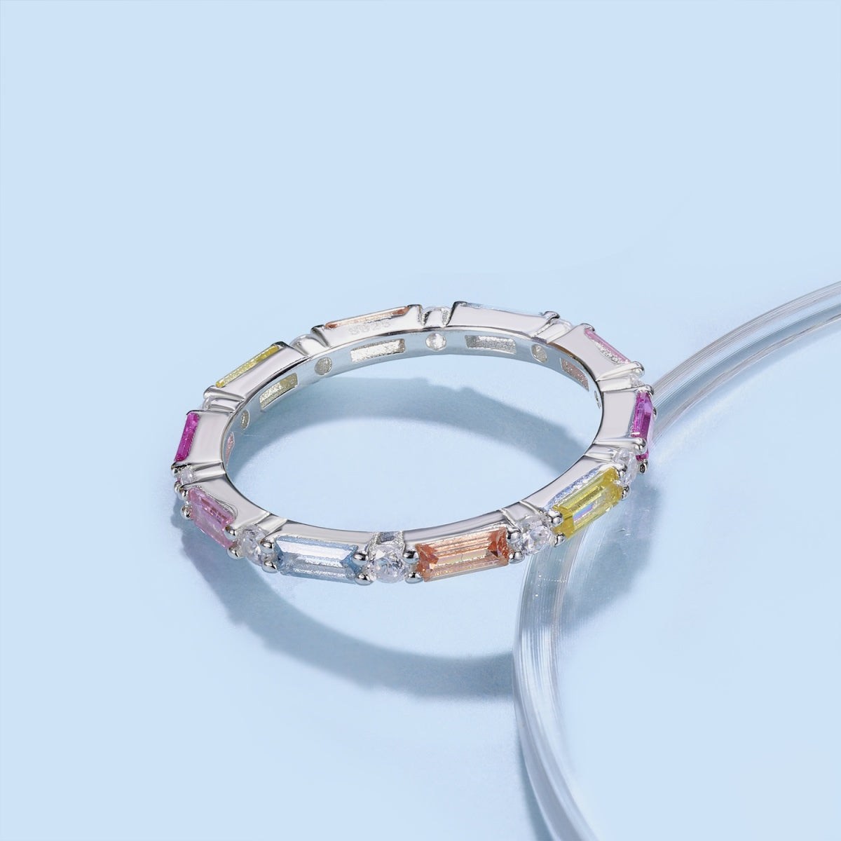 [Love More]Lively In Shades Elegant Radiant Cut Daily Ring
