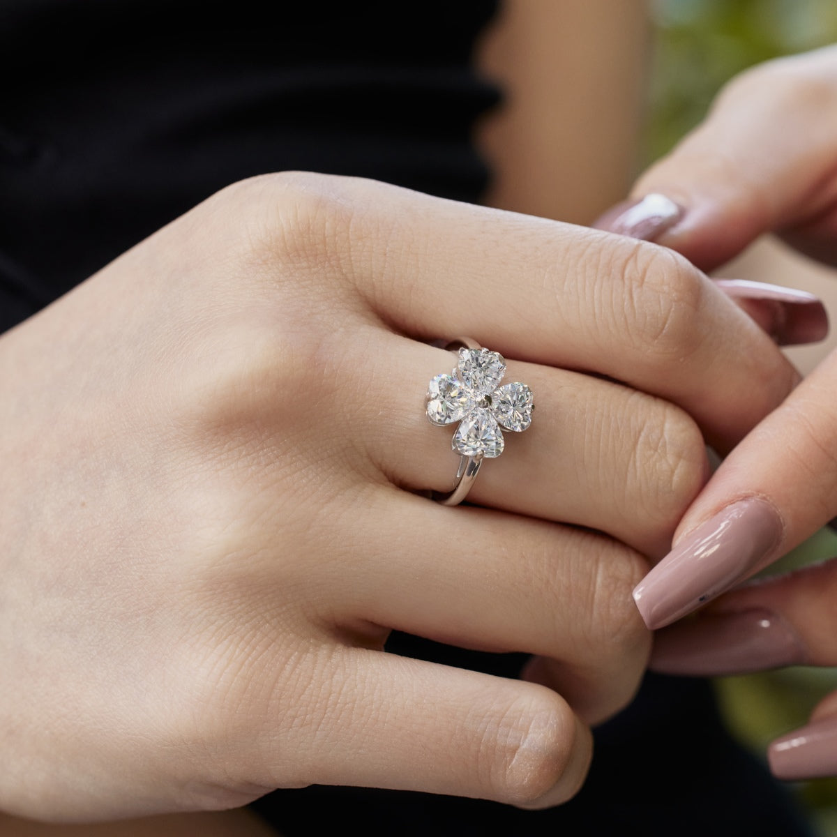 [Love More]Heart-shaped Four-Leaf Clover Ball Ring