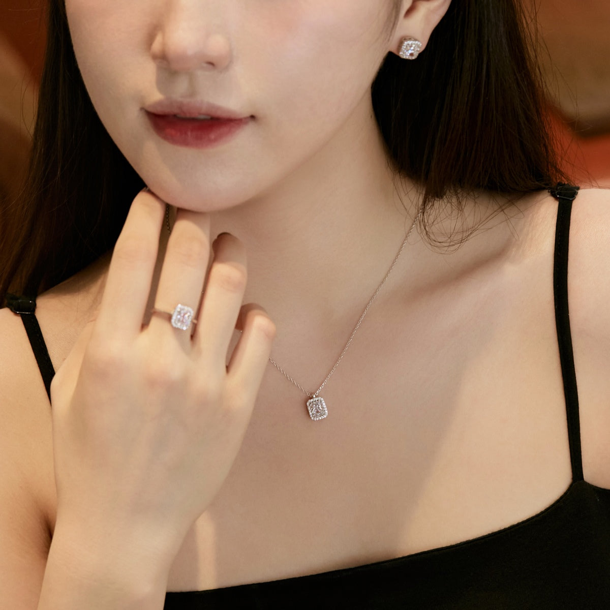 [Love More]1.0 Carat Luxurious Dainty Emerald Cut Daily Earrings