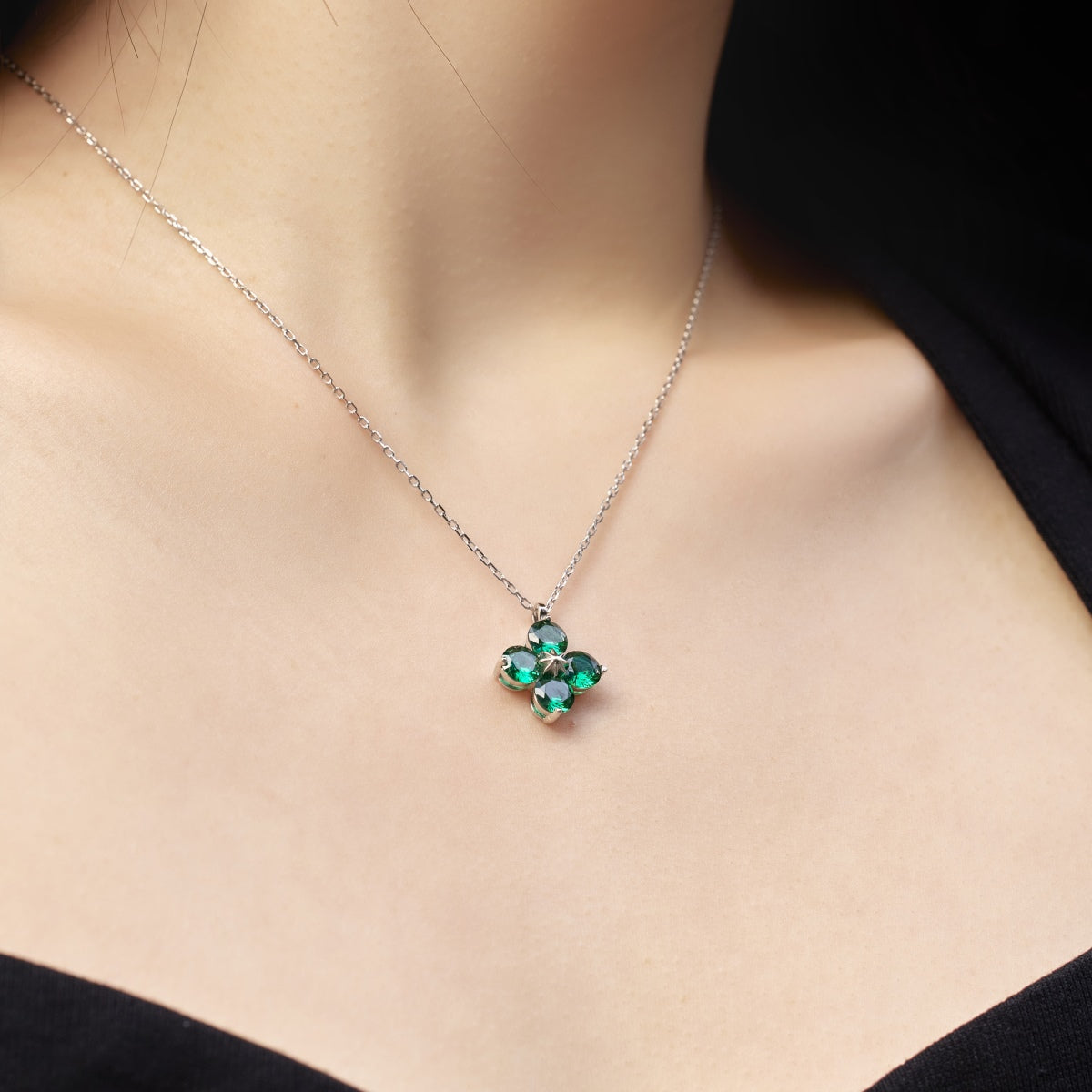 [Love More]Four-Leaf Clover And Eight-Pointed Star Necklace