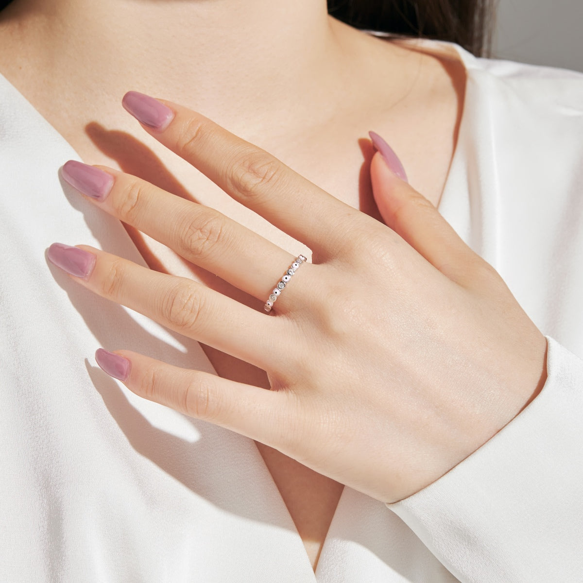 [Love More]Sparkling Vibrant Round Shape Daily Ring