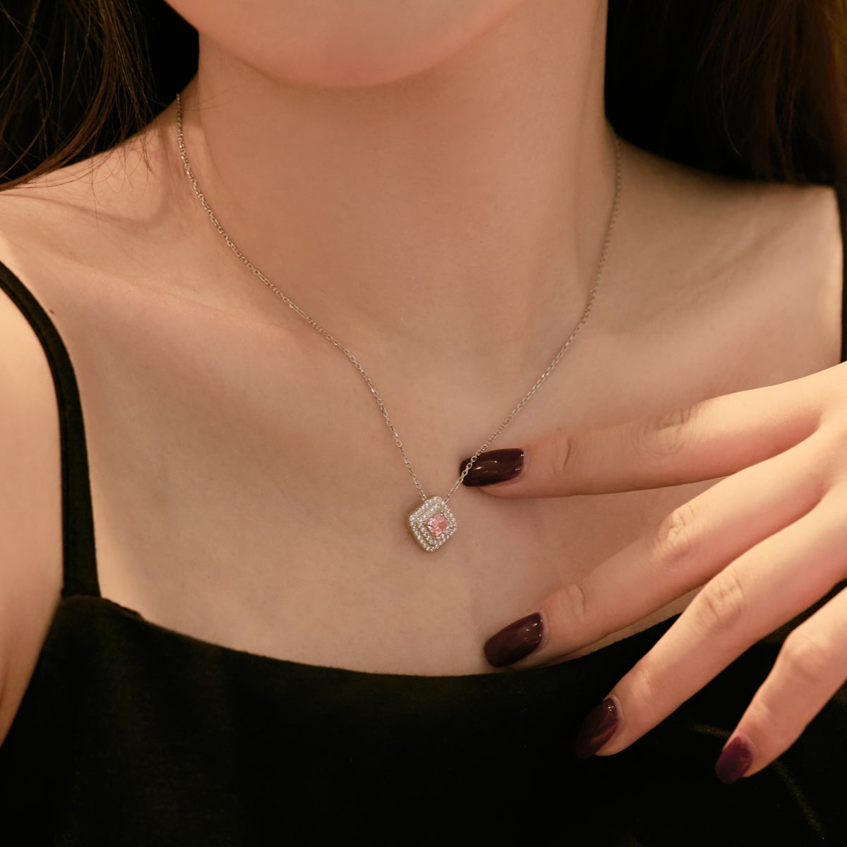 [Love More]Sparkling Asscher Cut Necklace