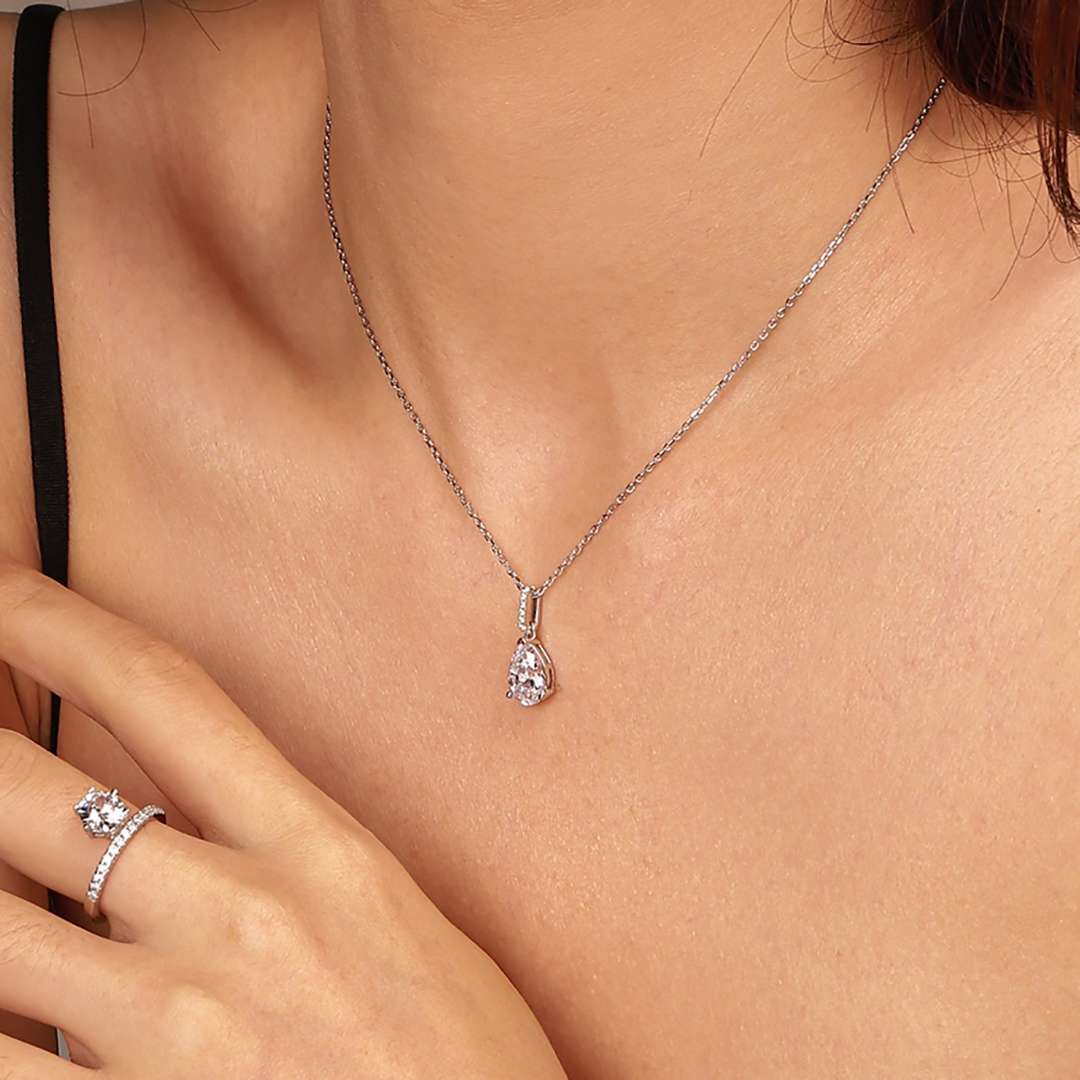 [Love More]Delicate Water Drop Shape Fashion Necklace