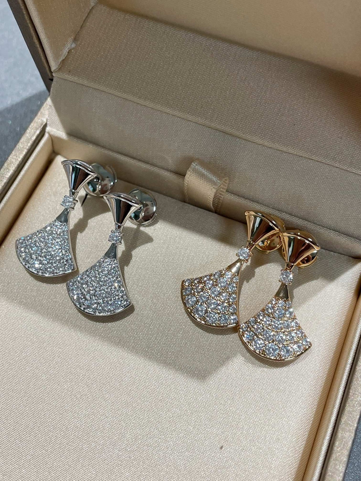 [Love More]DREAM EARRINGS DIAMOND