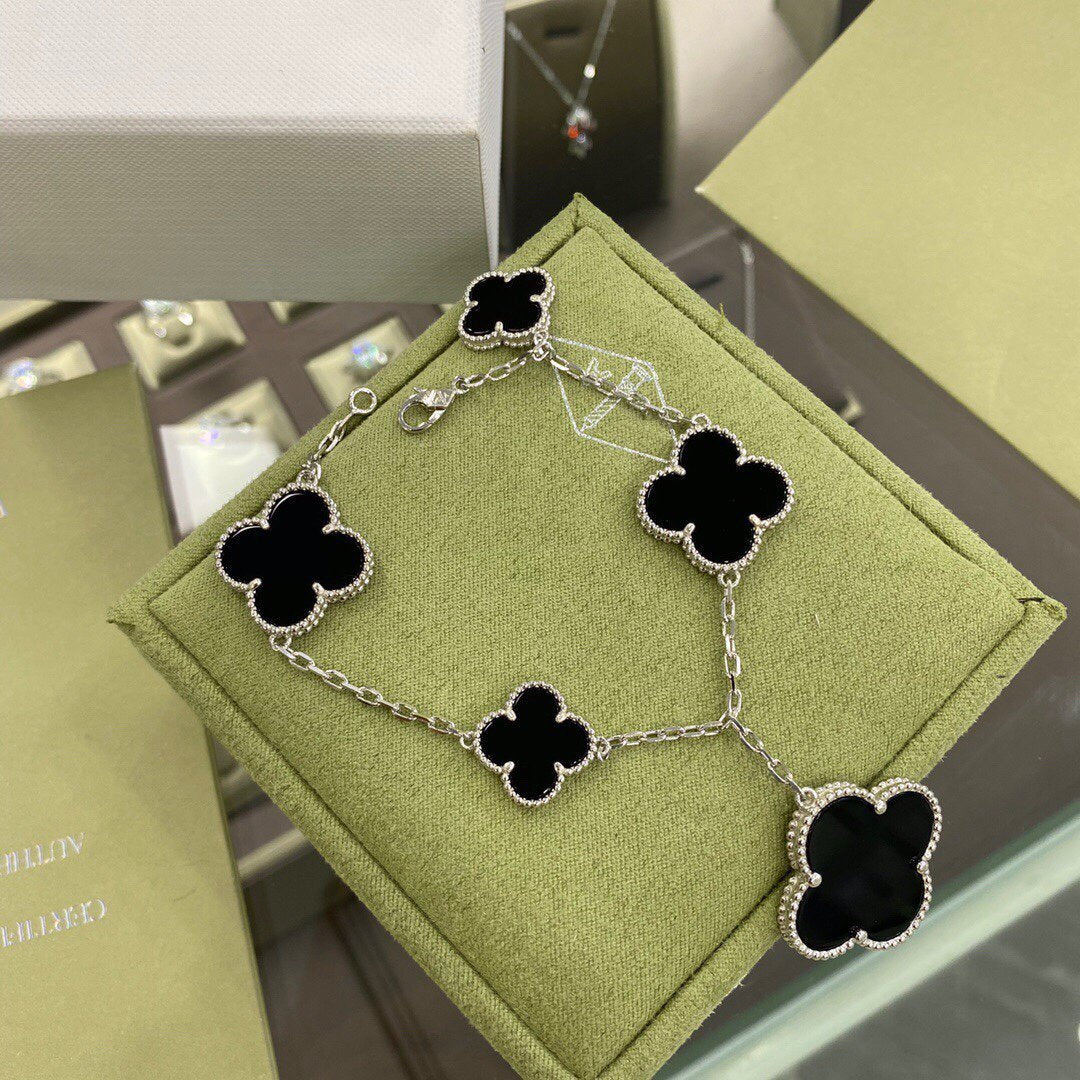 [Love More]CLOVER 5 MOTIFS SIVLER ONYX BRACELET