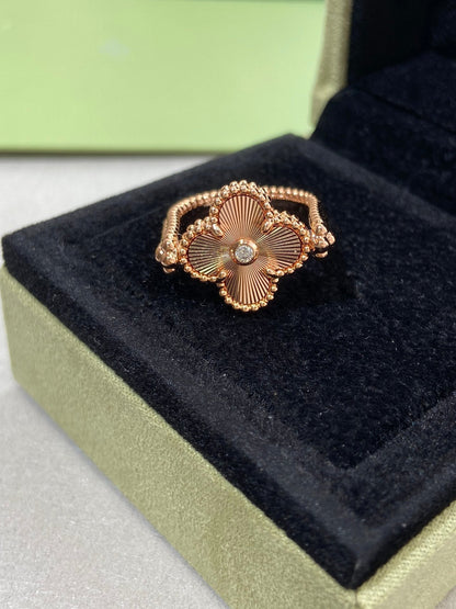 [Love More]CLOVER RIVERSIBLE PINK GOLD RING
