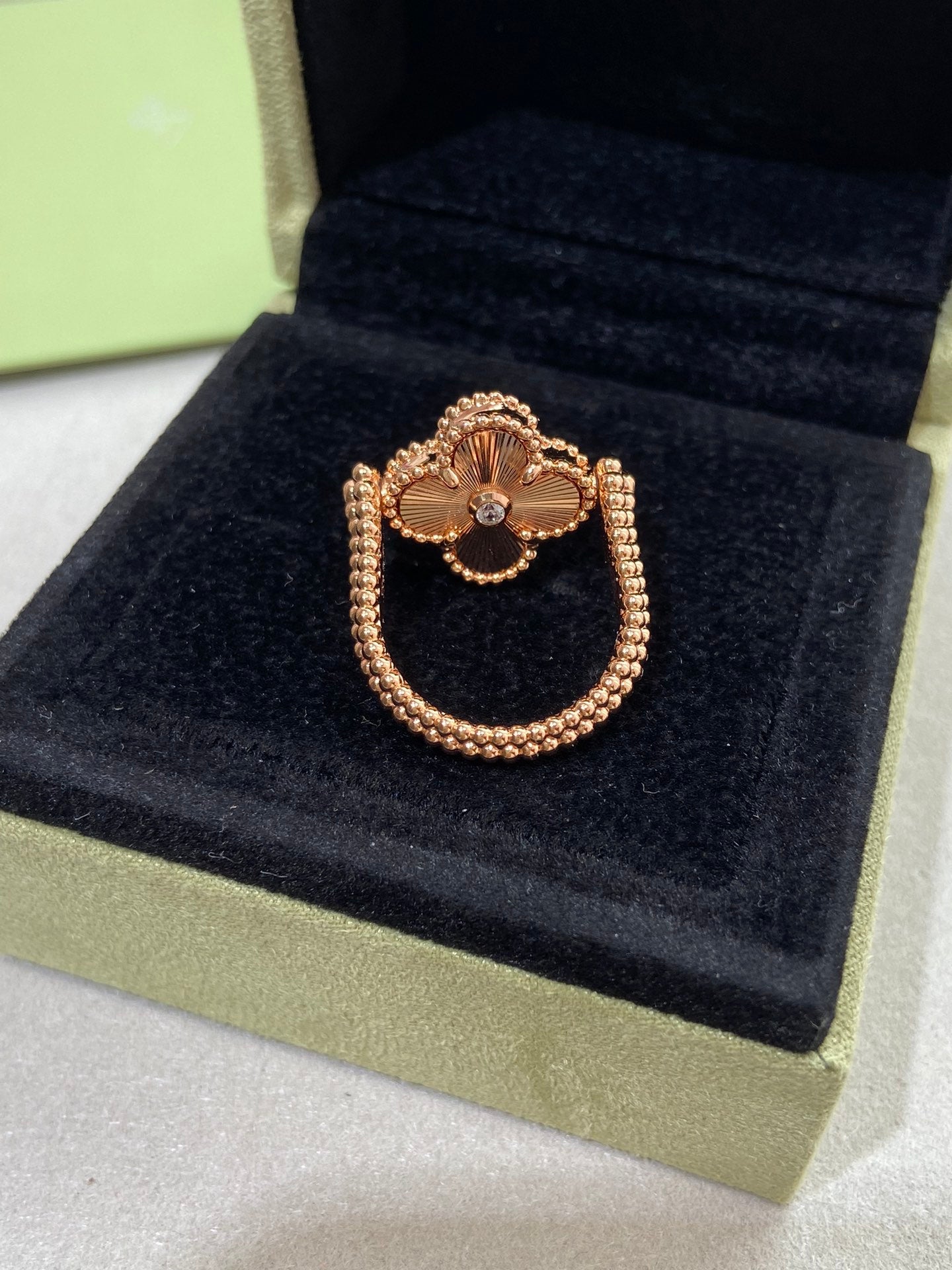[Love More]CLOVER RIVERSIBLE PINK GOLD RING