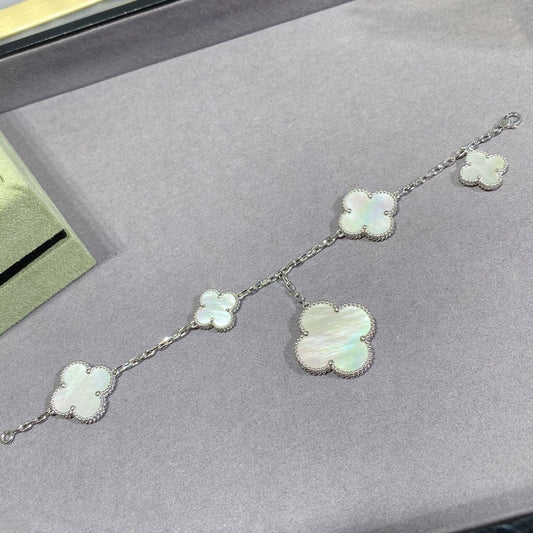[Love More]CLOVER 5 MOTIF WHITE MOP SILVER BRACELET