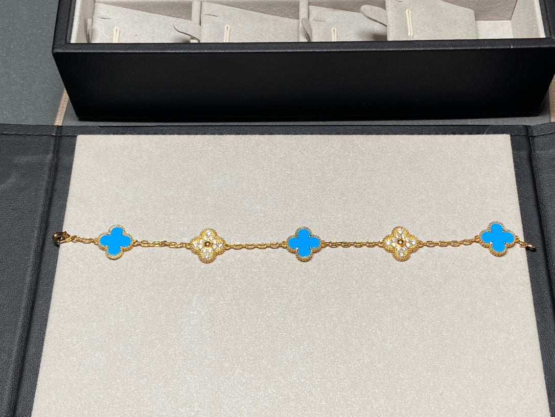 [Love More]CLOVER 5 MOTIF BLUE CHALCEDONY DIAMOND GOLD BRACELET
