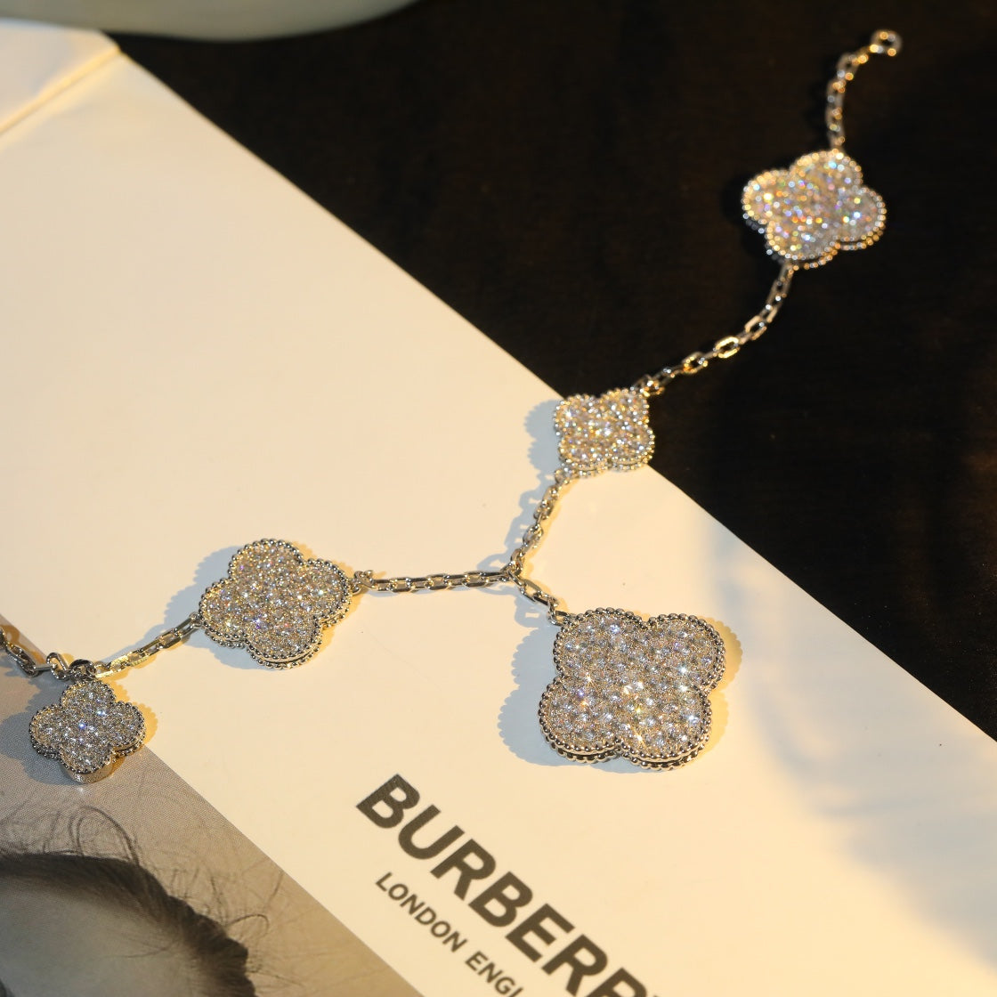 [Love More]CLOVER BRACELET 5 MOTIF SILVER DIAMOND PAVED
