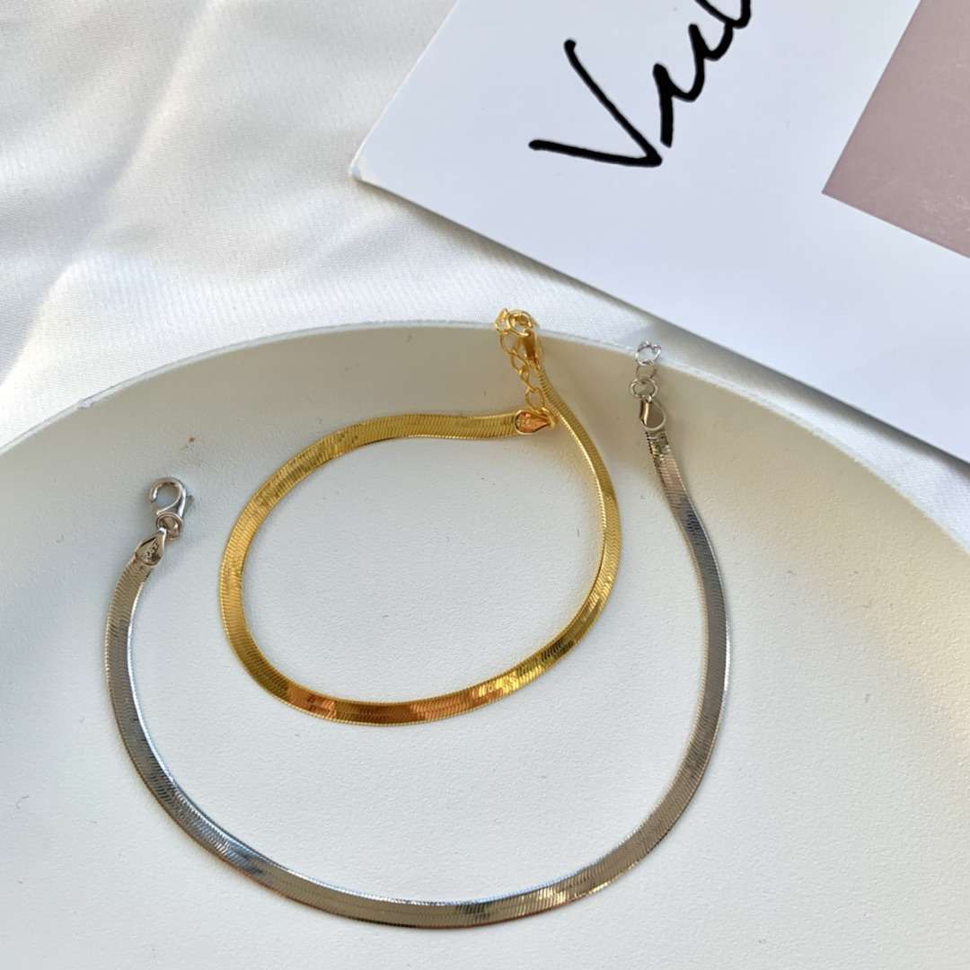 [Love More]Flat Snake Bone Chain Blade Necklace